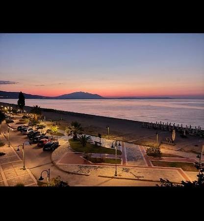 Villa Un bel posto Sea View Vrasná Esterno foto